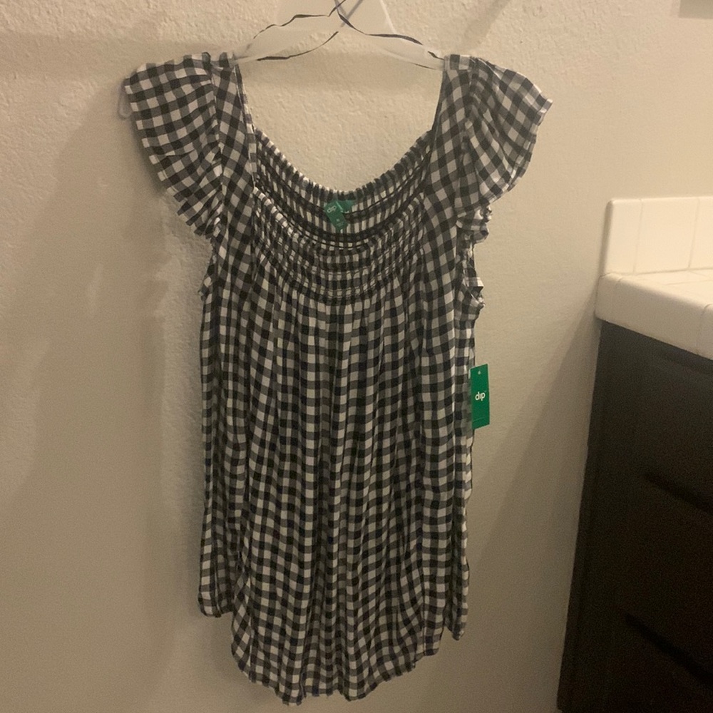 Dip brand, size medium, new, tag on it